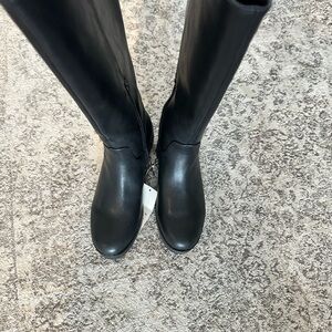 a new day Black Heeled Boots Sleek Design